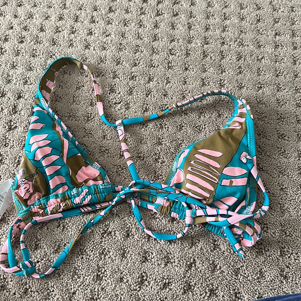 Volcom Bikini Top - Picture 2 of 4